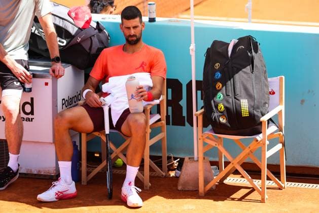 April 24, 2025, Madrid, Madrid, Spain: Novak Djokovic of Serbia gestures during the Mutua Madrid Open 2025, ATP, Tennis Herren Masters 1000 and WTA, Tennis Damen 1000 tennis tournament, celebrated at Caja Magica on April 24, 2025 in Madrid, Spain. Madrid Spain - ZUMAa181 20250424_zaa_a181_131 Copyright: xIrinaxR.xHipolitox