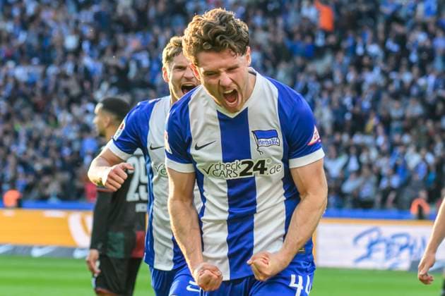 im Bild v.l.: Feiert, celebriert sein Torn, Kopfballtor durch Linus Gechter (Hertha BSC, 44), Tor, GER, Berlin, Fussball, Hertha BSC vs 1.FC Magdeburg, DFB, Bundesliga, Spielzeit 2024 2025, DFB DFL REGULATIONS PROHIBIT ANY USE OF PHOTOGRAPHS AS IMAGE SEQUENCES AND OR QUASI-VIDEO, 25.04.2025