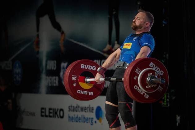 Simon Brandhuber (AV 03 Speyer) beim Stossen GER, Deutsche Mannschaftsmeisterschaft Gewichtheben, Bundesliga-Finale im Gewichtheben, Deutsche Mannschaftsmeisterschaft, 1. Bundesliga, Saison 2024 2025, 26.04.2025 GER, Deutsche Mannschaftsmeisterschaft Gewichtheben, Bundesliga-Finale im Gewichtheben, Deutsche Mannschaftsmeisterschaft, 1. Bundesliga, Saison 2024 2025, 26.04.2025 Heidelberg