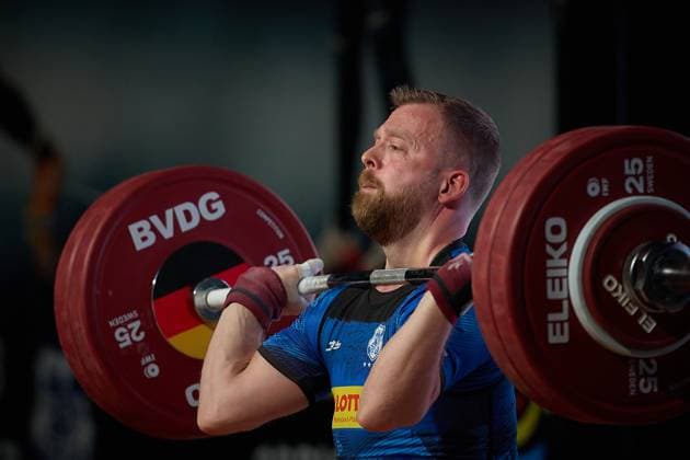Simon Brandhuber (AV 03 Speyer) beim Stossen GER, Deutsche Mannschaftsmeisterschaft Gewichtheben, Bundesliga-Finale im Gewichtheben, Deutsche Mannschaftsmeisterschaft, 1. Bundesliga, Saison 2024 2025, 26.04.2025 GER, Deutsche Mannschaftsmeisterschaft Gewichtheben, Bundesliga-Finale im Gewichtheben, Deutsche Mannschaftsmeisterschaft, 1. Bundesliga, Saison 2024 2025, 26.04.2025 Heidelberg