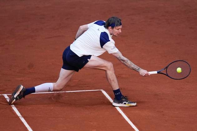 April 27, 2025, Madrid, Madrid, Spain: Aleksander Bublik of Kazakhstan in action against Andrey Rublev of Russia during the Mutua Madrid Open 2025, ATP, Tennis Herren Masters 1000 and WTA, Tennis Damen 1000 tennis tournament, celebrated at Caja Magica on April 27, 2025 in Madrid, Spain. Madrid Spain - ZUMAa181 20250427_zaa_a181_071 Copyright: xOscarxJ.xBarrosox