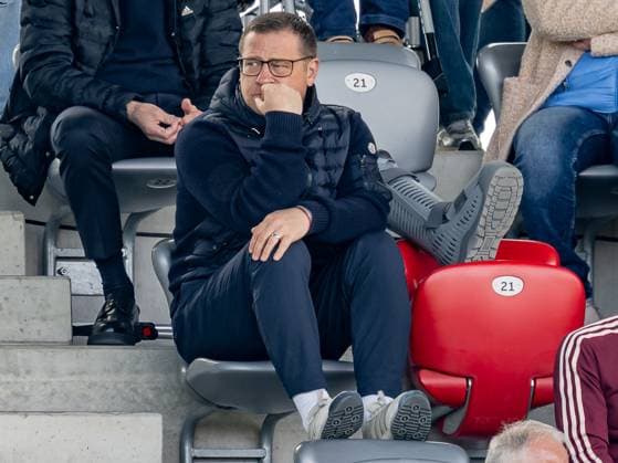 Max Eberl (Sportvorstand, FC Bayern Muenchen) auf der Tribuene FC Bayern Muenchen Frauen vs. SC Freiburg, Fussball, Google Pixel Frauen-Bundesliga, 20. Spieltag, Saison 2024 2025, 27.04.2025. (DFL DFB REGULATIONS PROHIBIT ANY USE OF PHOTOGRAPHS as IMAGE SEQUENCES and or QUASI-VIDEO). FC Bayern Muenchen Frauen vs. SC Freiburg, Fussball, Google Pixel Frauen-Bundesliga, 20. Spieltag, Saison 2024 2025, 27.04.2025. Muenchen Copyright: xEibner-Pressefoto HeikexFeinerx EP_HFR