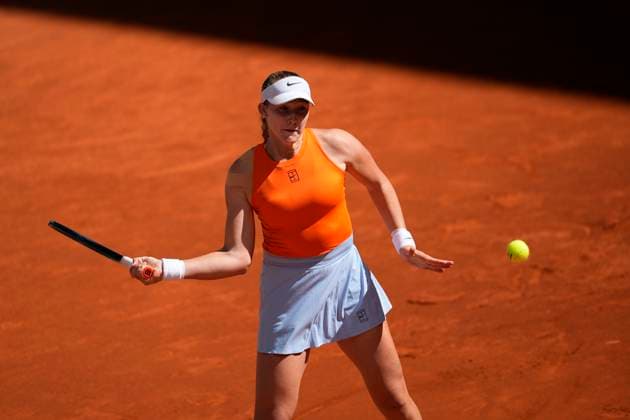 April 28, 2025, Madrid, Madrid, Spain: Mirra Andreeva of Russia in action against Yuliia Starodubtseva of Ukraine during the Mutua Madrid Open 2025, ATP, Tennis Herren Masters 1000 and WTA, Tennis Damen 1000 tennis tournament, celebrated at Caja Magica on April 28, 2025 in Madrid, Spain. Madrid Spain - ZUMAa181 20250428_zaa_a181_055 Copyright: xOscarxJ.xBarrosox