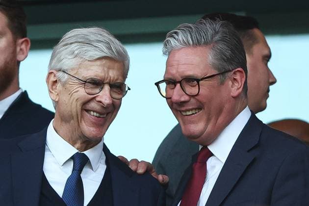 Arsene Wenger, Former Arsenal manager (L) and Keir Starmer, Prime Minister of the United Kingdom (R) watch from the stands Arsenal v Paris Saint-Germain, UEFA Champions League, Semi Final, First Leg, Football, Emirates Stadium, London, UK - 29 Apr 2025 EDITORIAL USE ONLY No use with unauthorised audio, video, data, fixture lists, club league logos or live services. Online in-match use limited to 120 images, no video emulation. No use in betting, games or single club league player publications. Copyright: xKieranxMcManus Shutterstockx 15275544ad