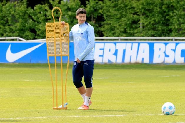 DEU, DFL, 2. FBL Hertha BSC, Training, 30.04.2025, Sportforum, Berlin, DEU, DFL, 2. FBL Hertha BSC, Training, im Bild Ibrahim Maza (Hertha BSC Berlin 10) DFL - regulations prohibit any use of Photographs as image sequences and or quasi-video