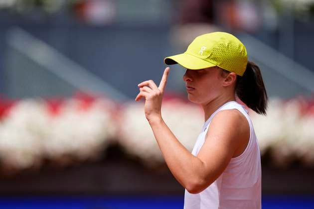 April 30, 2025, Madrid, Madrid, Spain: Iga Swiatek of Poland in action against Madison Keys of USA during the Mutua Madrid Open 2025, ATP, Tennis Herren Masters 1000 and WTA, Tennis Damen 1000 tennis tournament, celebrated at Caja Magica on April 30, 2025 in Madrid, Spain. Madrid Spain - ZUMAa181 20250430_zaa_a181_004 Copyright: xOscarxJ.xBarrosox