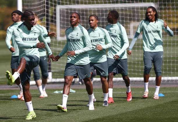 . - Tottenham Hotspur Training Session, Tottenham Hotspur v Bodo Glimt, UEFA Europa League, Semi Final, 1st Leg, Tottenham Hotspur Training Ground, Enfield, England. - 30th April 2025. (C) Darren Campbell Crystal Pix Yves Bissouma and Mathys Tel of Tottenham Hotspur with team mates during the pre match open training session at Tottenham Hotspur Training Ground ahead of the UEFA Europa League Semi Final 1st leg match between Tottenham Hotspur v Bodo Glimt. - Tottenham Hotspur Training Session, Tottenham Hotspur v Bodo Glimt, UEFA Europa League, Semi Final, 1st Leg, Tottenham Hotspur Training Ground, Enfield, England. - 30th April 2025. (C) Darren Campbell Crystal Pix Enfield Tottenham Hotspur Training ground UK Copyright: xDarrenxCampbellx Darren_CP_Tottenham_Train_001