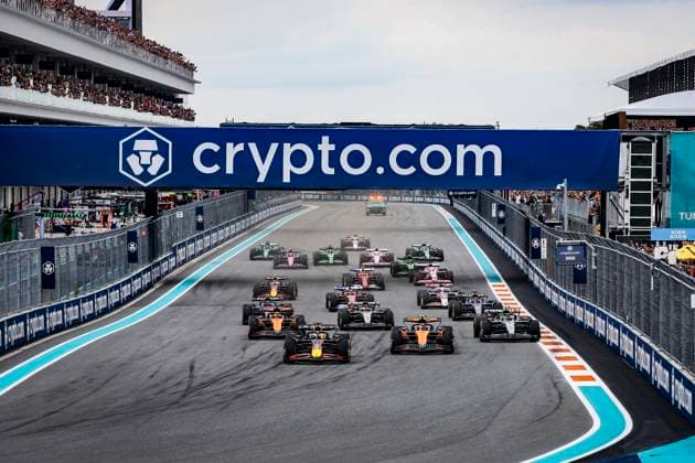 F1 - MIAMI GRAND PRIX 2025 01 VERSTAPPEN Max (nld), Red Bull Racing RB21, 04 NORRIS Lando (gbr), McLaren F1 Team MCL39, 81 PIASTRI Oscar (aus), McLaren F1 Team MCL39, 12 KIMI ANTONELLI Andrea (ita), Mercedes AMG F1 Team W16, action, start of the race, depart, during the Formula 1 Crypto.com Miami Grand Prix 2025, 6th round of the 2025 FIA Formula One World Championship, WM, Weltmeisterschaft from May 2 to 4, 2025 on the Miami International Autodrome, in Miami Gardens, Florida, United States of America - Miami GardensUnited States Copyright: xXavixBonillax