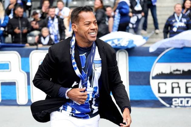 DEU, DFL, 2. FBL, Hertha BSC vs. Gruether Fuerth, 04.05.2025, Berliner Olympiastadion, Berlin, DEU, DFL, 2. FBL, Hertha BSC vs. Gruether Fuerth, im Bild Marcelinho im Stadion, Herthaschal DFL - regulations prohibit any use of Photographs as image sequences and or quasi-video