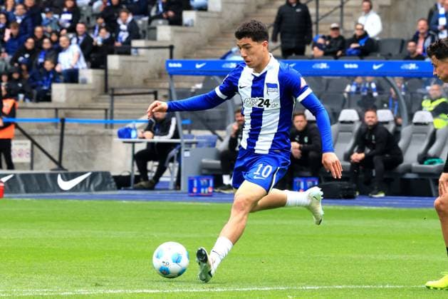 DEU, DFL, 2. FBL, Hertha BSC vs. Gruether Fuerth, 04.05.2025, Berliner Olympiastadion, Berlin, DEU, DFL, 2. FBL, Hertha BSC vs. Gruether Fuerth, im Bild Ibrahim Maza (Hertha BSC Berlin 10) DFL - regulations prohibit any use of Photographs as image sequences and or quasi-video
