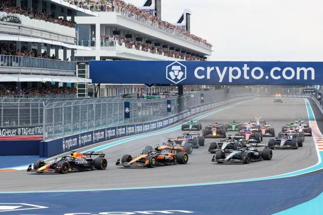 Start beim Rennen, Max Verstappen (Oracle Red Bull Racing), Lando Norris (McLaren Formula 1 Team), Oscar Piastri (McLaren Formula 1 Team), Kimi Antonelli (Mercedes-AMG Petronas), Grosser Preis von Miami, Motorsport, Herren, Formel 1, Rennen, 04.05.2025 Miami Florida USA