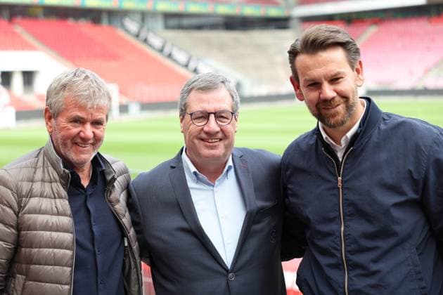GER, 2.FBL, PK 1. FC Koeln, kurzfristige Trainervorstellung 05.05.2025, Rheinenergie Stadion, Koeln, GER, 2.FBL, PK 1. FC Koeln, kurzfristige Trainervorstellung , im Bild: v.l. Friedhelm Funkel neuer Chefrainer bis Saisonende, Headcoach (1.FC Koeln), Dr. Werner Wolf Praesident (1.FC Koeln), Thomas Kessler vorrübergehend Geschäftsführer (1. FC Koeln),