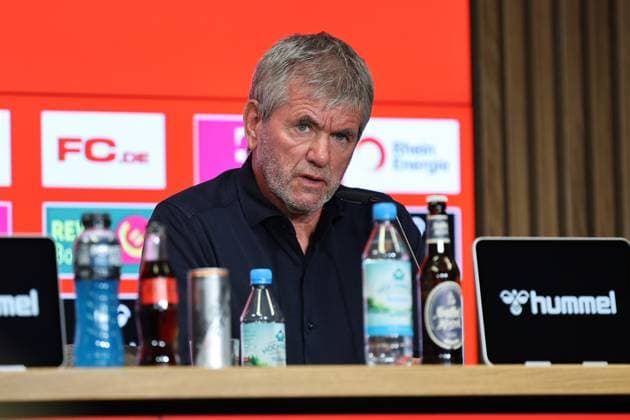 GER, 2.FBL, PK 1. FC Koeln, kurzfristige Trainervorstellung 05.05.2025, Rheinenergie Stadion, Koeln, GER, 2.FBL, PK 1. FC Koeln, kurzfristige Trainervorstellung , im Bild: Friedhelm Funkel neuer Chefrainer bis Saisonende, Headcoach (1.FC Koeln),
