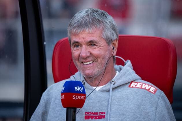 Friedhelm Funkel (FC Koeln, Trainer) beim Sky TV Interview, GER, 1. FC Nuernberg (FCN) vs 1. FC Koeln (KOE), Fussball 2. Bundesliga, 33. Spieltag, Saison 2024 2025, 09.05.2025 DFB DFL regulations prohibit any use of photographs as image sequences and or quasi-video GER, 1. FC Nuernberg (FCN) vs 1. FC Koeln (KOE), Fussball 2. Bundesliga, 33. Spieltag, Saison 2024 2025, 09.05.2025 Nuernberg