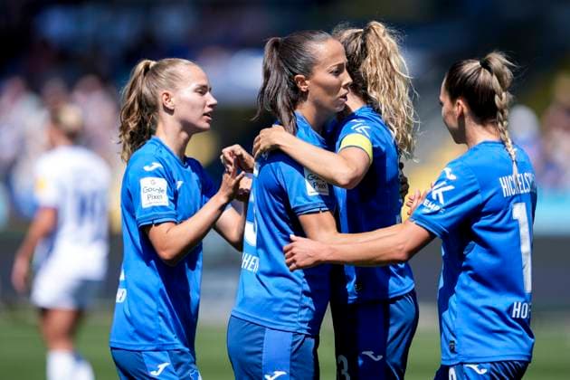 v.li.: Sara Ritter (TSG, 22), Marta Cazalla Garcia (TSG, 15), Fabienne Dongus (TSG, 33), Julia Hickelsberger (Hickelsberger-Füller, TSG, 18), Spielerinnen der TSG 1899 Hoffenheim, jubeln über das Tor zum 1:0, Jubel, Torjubel, Torerfolg, celebrate the goal, goal, celebration, jubelt ueber das Tor, Freuen, Freude, freut sich, optimistisch, positiv, Spielszene, Highlight, Action, Aktion, 11.05.2025, Sinsheim (Hoffenheim) (Deutschland), Fussball, Google Pixel Frauen-Bundesliga, TSG 1899 Hoffenheim - FC Carl Zeiss Jena, DFB DFL REGULATIONS PROHIBIT ANY USE OF PHOTOGRAPHS AS IMAGE SEQUENCES AND OR QUASI-VIDEO.