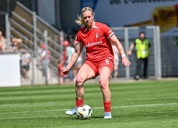 Annie Karich (SC Freiburg Frauen, 06) GER, SC Freiburg - SV Werder Bremen, Frauen-Fussball, Google Pixel Frauen-Bundesliga, 22. Spieltag, Saison 2024 2025, 11.05.2025 DFB REGULATIONS PROHIBIT ANY USE OF PHOTOGRAPHS AS IMAGE SEQUENCES AND OR QUASI-VIDEO GER, SC Freiburg - SV Werder Bremen, Frauen-Fussball, Google Pixel Frauen-Bundesliga, 22. Spieltag, Saison 2024 2025, 11.05.2025 Freiburg Copyright: xEibner-Pressefoto ThomasxHessx EP_THS