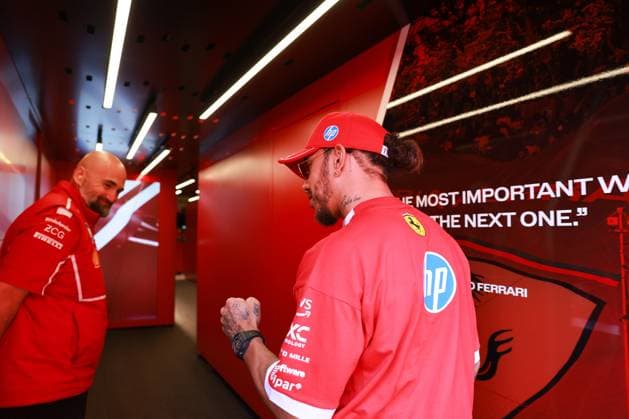 Lewis Hamilton (Scuderia Ferrari HP, 44), Race Day ,ITA, Formel 1 Weltmeisterschaft, Grand Prix Emilia-Romagna Imola, Autodromo Enzo e Dino Ferrari, 18.05.2025 Race Day, ITA, Formel 1 Weltmeisterschaft, Grand Prix Emilia-Romagna Imola, Autodromo Enzo e Dino Ferrari, 18.05.2025 Imola Copyright: xEibner-Pressefoto AnnikaxGrafx EP_AGF