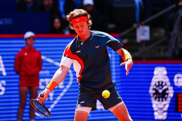 Andrey Rublev (RUS) GER, Andrey Rublev (RUS) vs. Justin Engel (GER), Tennis, ATP, Tennis Herren 500, Bitpanda Hamburg Open, Achtelfinale, 21.05.2025 GER, Andrey Rublev (RUS) vs. Justin Engel (GER), Tennis, ATP 500, Bitpanda Hamburg Open, Achtelfinale, 21.05.2025 Hamburg Copyright: xEibner-Pressefoto MarcelxvonxFehrnx EP_MFN