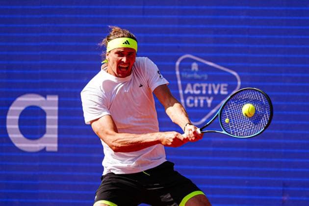 Sport Bilder des Tages Alexander Zverev (GER) GER, Alexander Zverev (GER) vs. Alexandre Muller (FRA), Tennis, ATP, Tennis Herren 500, Bitpanda Hamburg Open, Achtelfinale, 21.05.2025 GER, Alexander Zverev (GER) vs. Alexandre Muller (FRA), Tennis, ATP 500, Bitpanda Hamburg Open, Achtelfinale, 21.05.2025 Hamburg Copyright: xEibner-Pressefoto MarcelxvonxFehrnx EP_MFN