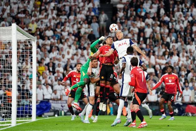 Richarlison of Tottenham Hotspur heads towards goal Tottenham Hotspur v Manchester United, ManU Europa League Final, Football, San Mames Stadium, Bilbao, Spain - 21 May 2025 EDITORIAL USE ONLY No use with unauthorised audio, video, data, fixture lists, club league logos or live services. Online in-match use limited to 120 images, no video emulation. No use in betting, games or single club league player publications. Copyright: xGokhanxTaner Shutterstockx 15312892da