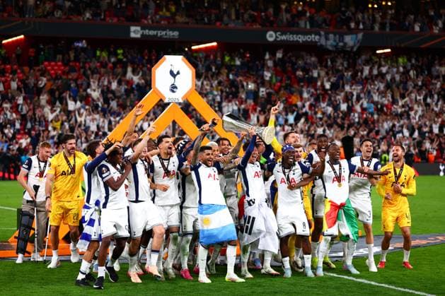 Son Heung-Min of Tottenham Hotspur and Tottenham Hotspur lift the UEFA Europa League trophy Tottenham Hotspur v Manchester United, ManU Europa League Final, Football, San Mames Stadium, Bilbao, Spain - 21 May 2025 EDITORIAL USE ONLY No use with unauthorised audio, video, data, fixture lists, club league logos or live services. Online in-match use limited to 120 images, no video emulation. No use in betting, games or single club league player publications. Copyright: xJamesxMarsh Shutterstockx 15312890em