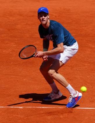Jannik Sinner practices French Open Tennis, Friday Previews, Qualifying and Practice, Tennis, Roland Garros, Paris, France - 23 May 2025 EDITORIAL USE ONLY No use with unauthorised audio, video, data, fixture lists, club league logos or live services. Online in-match use limited to 120 images, no video emulation. No use in betting, games or single club league player publications. Copyright: xJavierxGarcia Shutterstockx 15314610bq