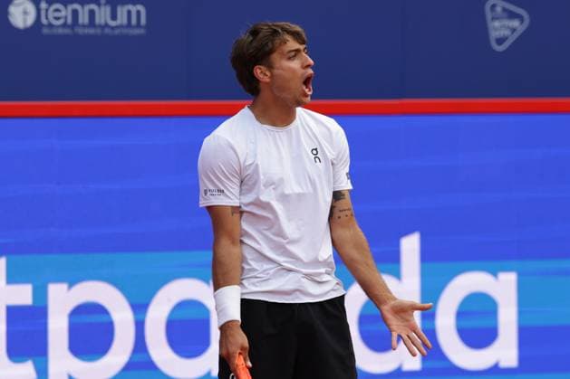 GER, Hamburg, xFSx , ATP, Tennis Herren 500 , Herren Tennistunier Bitpanda Hamburg Open 2025, Halbfinale ,Herren Doppel , 23.05.2025 Flavio Cobolli (ITA) enttaeuscht, enttaeusch schauend, dissapointed, traurig, frustriert, frust, gefrustet Copyright: HMBxMedia FernandoxSoares