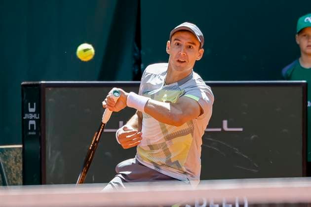 Joran Vliegen (BEL) , Schweiz, Tennis, Gonet Geneva Open ATP, Tennis Herren 250), Final Doppel,2025, Ariel Behar (URU) Joran Vliegen (BEL) vs. Sadio Doumbia (FRA) Fabien Reboul (FRA), 24.05.2025, Parc des Eaux-Vives, Genf, Schweiz Genf Parc des Eaux-Vives Genf Schweiz Copyright: xGrantxHubbsx