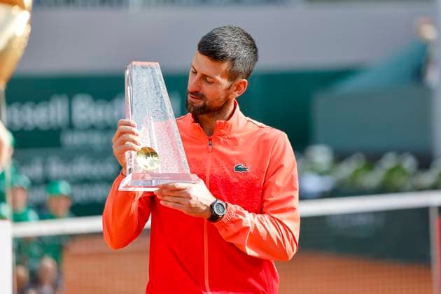 Novak Djokovic (SRB) bei der Siegerehrung , Schweiz, Tennis, Gonet Geneva Open ATP, Tennis Herren 250), Final Doppel,2025, Ariel Behar (URU) Joran Vliegen (BEL) vs. Sadio Doumbia (FRA) Fabien Reboul (FRA), 24.05.2025, Parc des Eaux-Vives, Genf, Schweiz Genf Parc des Eaux-Vives Genf Schweiz Copyright: xGrantxHubbsx