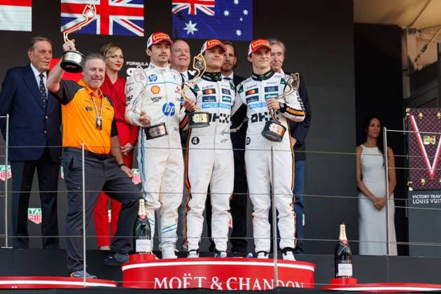 Podium mit Zak Brown, Charles Leclerc (Scuderia Ferrari HP, 16), Lando Norris (McLaren Formula 1 Team, 04), Oscar Piastri (McLaren Formula 1 Team, 81), Grosser Preis von Monaco, Motorsport, Formel 1, Saison 2025, 25.05.2025 Grosser Preis von Monaco, Motorsport, Formel 1, Saison 2025, 25.05.2025 Copyright: xEibner-Pressefoto AlexanderxNeisx EP_ANS