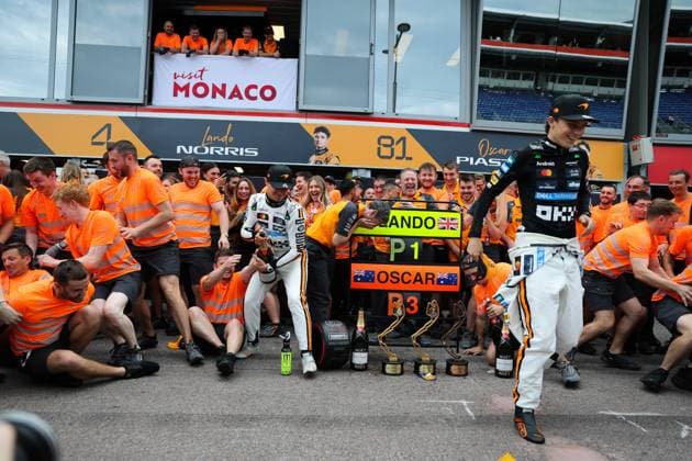 Andrea Stella (Teamchef, McLaren Formula One Team), Zak Brown (CEO, Mclaren Racing), Oscar Piastri (McLaren Formula 1 Team, 81), Lando Norris (McLaren Formula 1 Team, 04), Post Race Celebrations, Feier, Race Day, MCO, Formel 1 Weltmeisterschaft, Tagheuer Monaco Grand Prix, 25.05.2025 ITA, Formel 1 Weltmeisterschaft, Monaco Grand Prix, 25.05.2024 Monaco Copyright: xEibner-Pressefoto AnnikaxGrafx EP_AGF