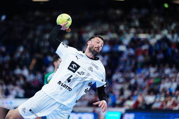 Wurf Tor Domagoj Duvnjak (THW Kiel, 04) GER, THW Kiel vs. SC DHfK Leipzig, Handball, Bundesliga, Spieltag, 31, Saison 2024 2025, 28.05.2025 GER, THW Kiel vs. SC DHfK Leipzig, Handball, Bundesliga, Spieltag, 31, Saison 2024 2025, 28.05.2025 Kiel Copyright: xEibner-Pressefoto MarcelxvonxFehrnx EP_MFN