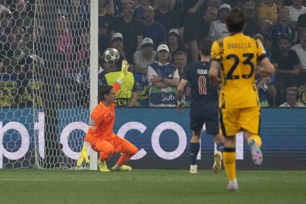 Tor zum 2:0 durch Desire Doue (Paris Saint-Germain, 14) li. Yann Sommer (Inter Mailand, 01) Tor zum 2:0 durch Desire Doue (Paris Saint-Germain, 14) li. Yann Sommer (Inter Mailand, 01) GER, Paris Saint-Germain vs. Inter Mailand, Fussball, Herren, UEFA Champions League Finale Muenchen 2025, Spielzeit 2024 2025, 31.05.2025, GER, Paris Saint-Germain vs. Inter Mailand, Fussball, Herren, UEFA Champions League Finale Muenchen 2025, Spielzeit 2024 2025, 31.05.2025 Muenchen Copyright: xEibner-Pressefoto WolfgangxFrankx EP_WFK