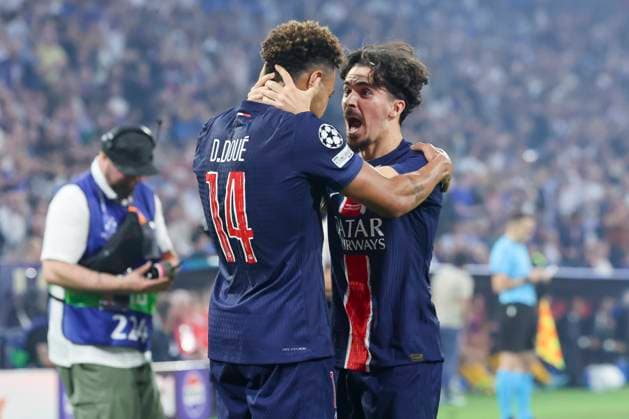 Desire Doue (Paris Saint-Germain) bejubelt seinen Treffer zum 2:0 mit Vitinha (Paris Saint-Germain), UEFA Champions League Final 2025, Paris Saint-Germain and FC Internazionale Milano, Allianz Arena am 31. May 2025 in München, Deutschland. (Foto von Marco Steinbrenner DeFodi Images) Desire Doue (Paris Saint-Germain) celebrates after scoring his teams second goal with Vitinha (Paris Saint-Germain), UEFA Champions League Final 2025, Paris Saint-Germain and FC Internazionale Milano, Munich Football Arena, May 31, 2025 in Munich, Germany. (Photo by Marco Steinbrenner DeFodi Images)