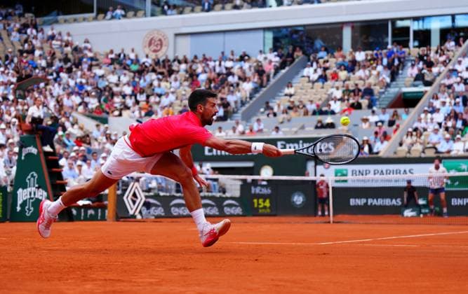 Novak Djokovic in fourth round action French Open Tennis, Day Nine, Tennis, Roland Garros, Paris, France - 02 Jun 2025 EDITORIAL USE ONLY No use with unauthorised audio, video, data, fixture lists, club league logos or live services. Online in-match use limited to 120 images, no video emulation. No use in betting, games or single club league player publications. Copyright: xJavierxGarcia Shutterstockx 15335297bw
