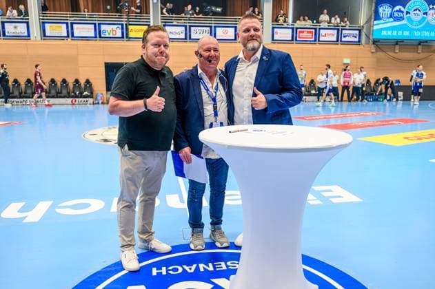 Koetter Security unterschreibt für eine weiter Partnerschaft, Rene Witte (Geschaeftsfuehrer, ThSV Eisenach GER, ThSV Eisenach gegen 1 VfL Potsdam, Handball, 1. Bundesliga, 33.Spieltag, Saison 2024 2025, 04.06.2025 GER, ThSV Eisenach gegen 1 VfL Potsdam, Handball, 1. Bundesliga, 33.Spieltag, Saison 2024 2025, 04.06.2025 Eisenach Copyright: xEibner-Pressefoto MartinxHerbstx EP_MHT