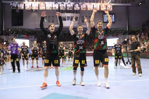 04.06.2025, xtgx, Handball, Daikin HBL, SC Magdeburg - SG Flensburg Handewitt v.l. Isak Persson (Magdeburg, 3), Michael Damgaard (Magdeburg, 34), Antonio Serradilla Cuenca (Magdeburg, 15) Jubel ueber den Sieg, Jubel nach Spielende Magdeburg