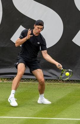 Vorhandschlag von Maximilian Marterer, Maximilian Marterer vs. Pierre-Hugues Herbert, Tennis, Boss-Open, Qualifikation, 07.06.2025, Maximilian Marterer vs. Pierre-Hugues Herbert, Tennis, Boss-Open, Qualifikation, 07.06.2025, Stuttgart Copyright: xEibner-Pressefoto EdwardxCheungx EP_ECG