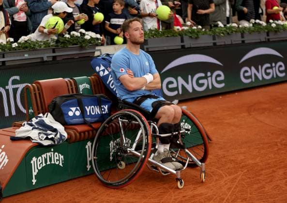Alfie Hewett of GB frustrated following his loss French Open Tennis, Day Fourteen, Tennis, Roland Garros, Paris, France - 07 Jun 2025 EDITORIAL USE ONLY No use with unauthorised audio, video, data, fixture lists, club league logos or live services. Online in-match use limited to 120 images, no video emulation. No use in betting, games or single club league player publications. Copyright: xEllaxLing Shutterstockx 15346222m