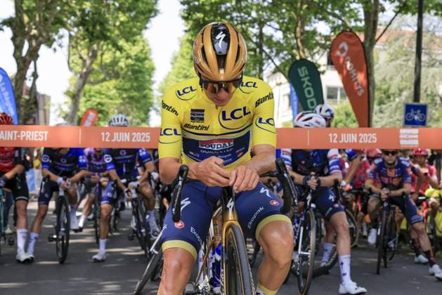 Remco EVENEPOEL, Soudal Quick-Step, during the presentation team, during the Criterium du Dauphine 2025, Cycling event, Stage 5, Saint-Priest > Macon (183 Km) on 12 June 2025 in Macon, France - during Criterium du Dauphine 2025 - Stage 5, Street Cycling race in France, France, June 12 2025 Copyright: xStefanoxCavasino IPAxSportx xipa-agency.netx xx IPA_58955895 IPA_Agency_IPA58955895