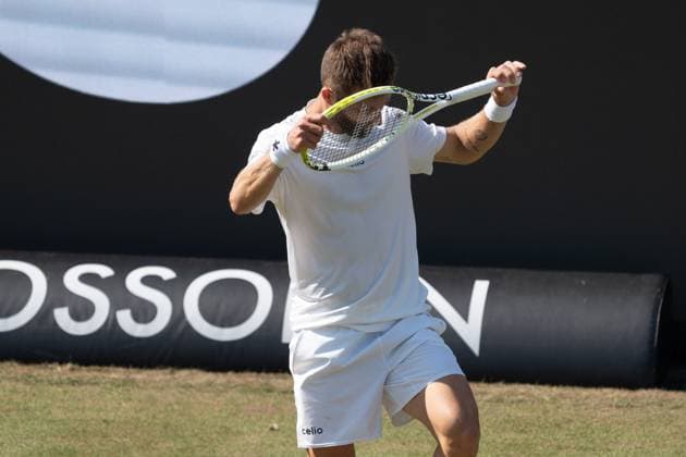 Corentin Moutet veraergert, Emotionen, Alexander Zverev vs. Corentin Moutet, Tennis, ATP, Tennis Herren Turnier, Boss-Open, Center-Court, Achtelfinale, 12.06.2025, Alexander Zverev vs. Corentin Moutet, Tennis, ATP-Turnier, Boss-Open, Center-Court, Achtelfinale, 12.06.2025, Stuttgart Copyright: xEibner-Pressefoto EdwardxCheungx EP_ECG
