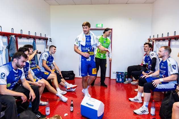 12.06.2025, GER, Handball, Maenner, Eintagsprofi - Kultklub (ThSV Eisenach) im Rahmen der Festwochen zum 1250 jährigen der Salzstadt Matija Spikic (ThSV Eisenach,1) Gian Attenhofer (ThSV Eisenach,11) Simone Mengon (ThSV Eisenach,15) Malte Donker (ThSV Eisenach,39) Silvio Heinevetter (ThSV Eisenach,12) Phillip Meyer (ThSV Eisenach,27) Peter Walz (ThSV Eisenach,14) 36433 Bad Salzungen Werner-Seelenbinder-Halle Thueringen Deutschland