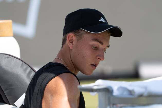 Justin Engel Pause, Seitenwechsel, Justin Engel vs. Felix Auger-Aliassime, Tennis, ATP, Tennis Herren Turnier, Boss-Open, Center-Court, Viertelfinale, 13.06.2025, Justin Engel vs. Felix Auger-Aliassime, Tennis, ATP-Turnier, Boss-Open, Center-Court, Viertelfinale, 13.06.2025, Stuttgart Copyright: xEibner-Pressefoto EdwardxCheungx EP_ECG