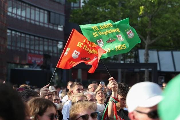 13.06.2025, xgox, Handball, EHF Champions League, Opening Party emspor, v.l. Symbolfoto, Symbolbild, Fans, Zuschauer, Publikum, Magdeburg Koeln