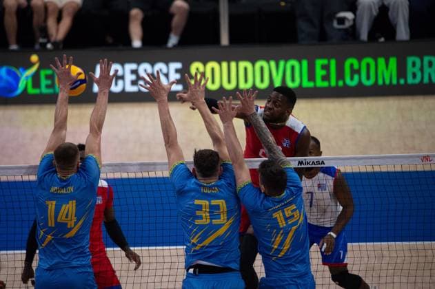 Ukraine vs Cuba RIO DE JANEIRO, RJ - 13.06.2025: UKRAINE VS CUBA - Kovalov (UKR), Todua (UKR), Shchytkov (UKR), during a match valid for the Volleyball Nations League (VNL), held on June 13, 2025, at the Maracanazinho gym, in Rio de Janeiro, RJ, Brazil. (Photo: Renato Assis Fotoarena) x2753694x RenatoxAssis