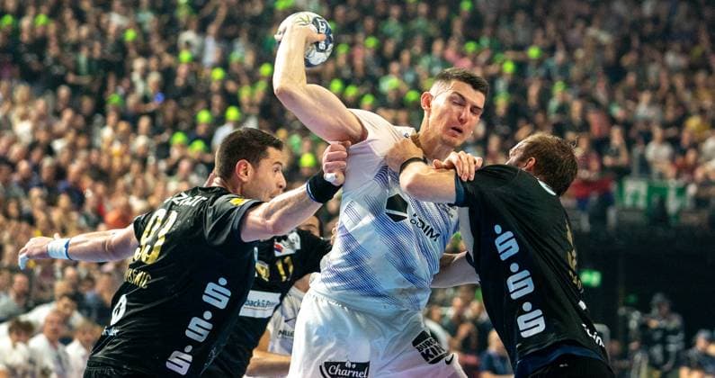 14.06.2025, Handball, Herren, Truckscout 24 EHF Final4 2024, Champions League, Final Four 2024, EHF, Halbfinale, HBC Nantes - Füchse Berlin, Mijajlo Marsenic (Füchse Berlin, li.) und Max Darj (Füchse Berlin, re.) gegen Aymeric Minne (HBC Nantes, Mitte) Köln Lanxess Arena Nordrhein-Westfalen Deutschland
