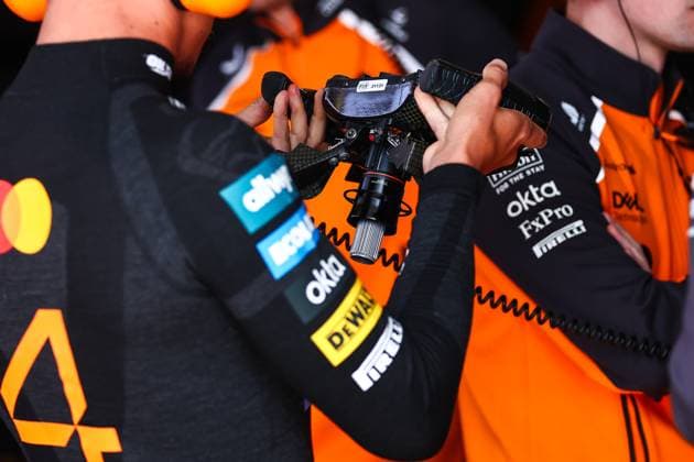 F1 - CANADIAN GRAND PRIX 2025 NORRIS Lando (gbr), McLaren F1 Team MCL39, portrait, McLaren F1 Team MCL39, mechanical detail steering wheel during the Formula 1 Pirelli Grand Prix du Canada 2025, 10th round of the 2025 FIA Formula One World Championship, WM, Weltmeisterschaft from June 14 to 16, 2025 on the Circuit Gilles Villeneuve, in Montrà al, Canada - Montrà alCanada Copyright: xEricxAlonsox