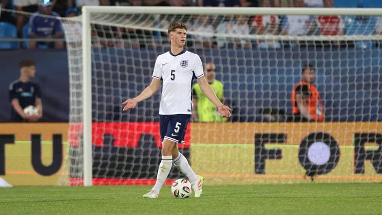 Charlie Cresswell of England Under 21 England U21, U 21 v Germany U21, UEFA Under 21 European Championship, EM, Europameisterschaft 2025, Group B, Football, Nitra Stadium, Nitra, Slovakia - 18 Jun 2025 EDITORIAL USE ONLY No use with unauthorised audio, video, data, fixture lists, club league logos or live services. Online in-match use limited to 120 images, no video emulation. No use in betting, games or single club league player publications. Copyright: xNikolaxKrstic Shutterstockx 15363358al