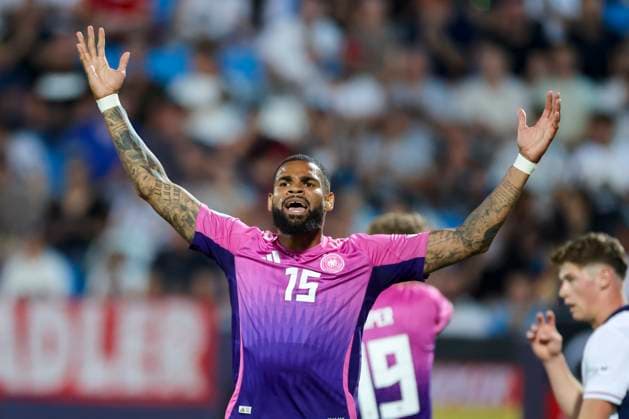 Jamil Siebert (Germany) gestikuliert, UEFA European Under-21 Championship 2025 Group Stage, England v Germany, Nitra Stadium am 18. June 2025 in Neutra, Slowakei. (Foto von Marco Steinbrenner DeFodi Images) Jamil Siebert (Germany) gestures, UEFA European Under-21 Championship 2025 Group Stage, England v Germany, Nitra Stadium, June 18, 2025 in Nitra, Slovakia. (Photo by Marco Steinbrenner DeFodi Images)