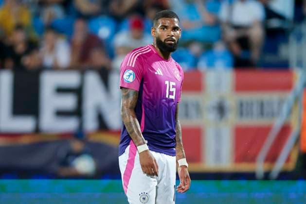 Jamil Siebert (Germany) schaut, UEFA European Under-21 Championship 2025 Group Stage, England v Germany, Nitra Stadium am 18. June 2025 in Neutra, Slowakei. (Foto von Marco Steinbrenner DeFodi Images) Jamil Siebert (Germany) looks on, UEFA European Under-21 Championship 2025 Group Stage, England v Germany, Nitra Stadium, June 18, 2025 in Nitra, Slovakia. (Photo by Marco Steinbrenner DeFodi Images)